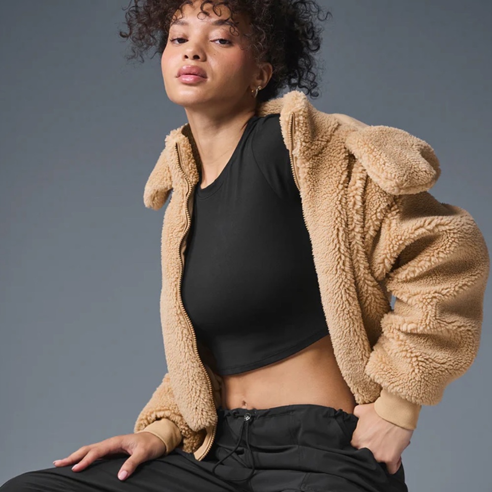 alo Foxy Sherpa Jacket (detachable hood)